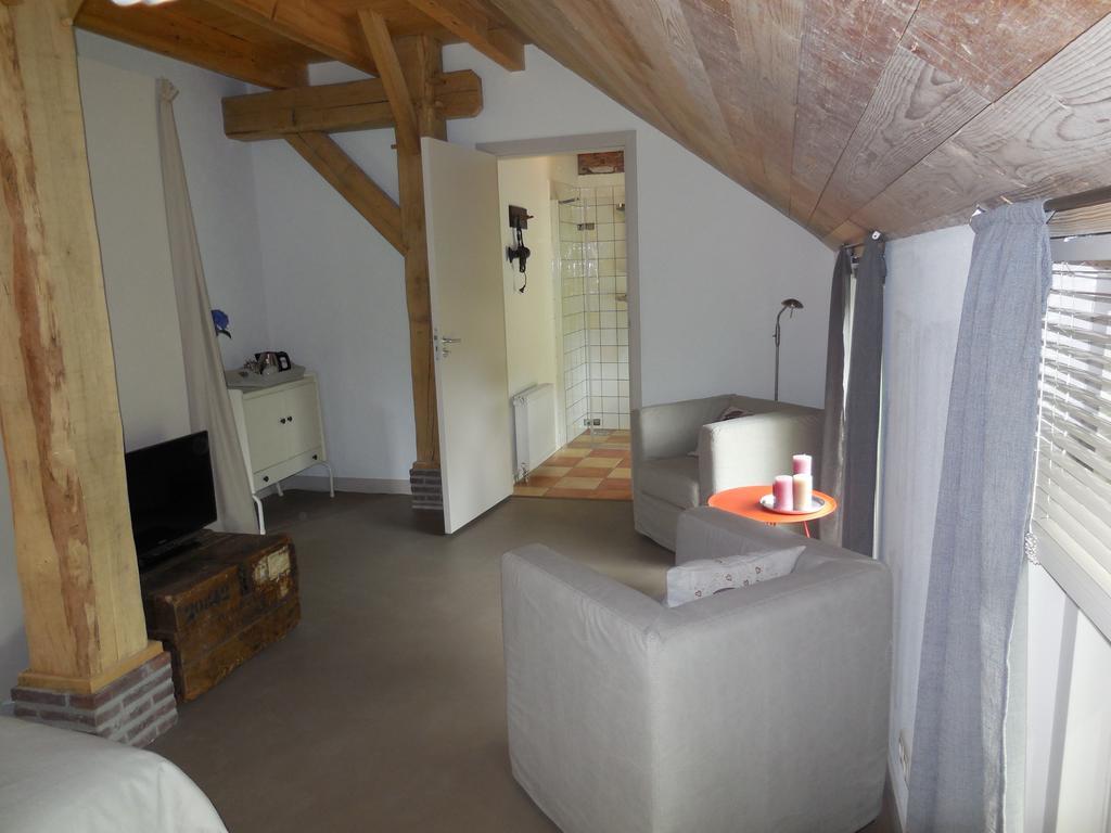 B&B 1874 Sleen Camera foto